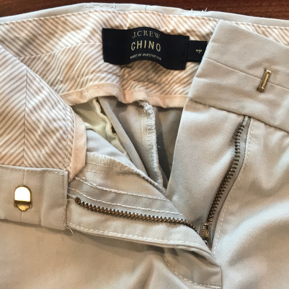 Shorts - Picture 3 of 3